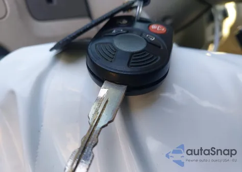 2010 Ford Escape Xlt from USA, damaged, VIN 1FMCU9DG0AKC23685